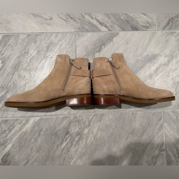 Cole Haan Hampshire Buckle Ankle Boot Size 8 - Picture 6 of 9